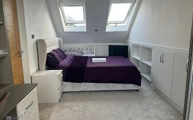 Deluxe Homestay Near Tottenham Hotspur Stadium